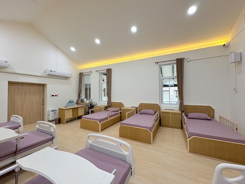 ศูนย์ดูแลผู้สูงอายุ แบบห้องพักรวม ราคาพิเศษ